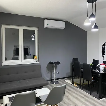 Luxe Apartment *